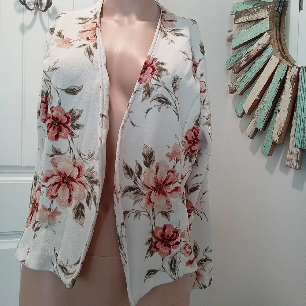 2-$10... Uno Love Floral Open-Front Women's Jacket Size M